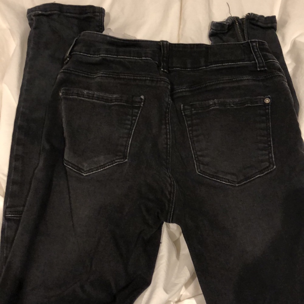 Gap - Picture 4 of 4